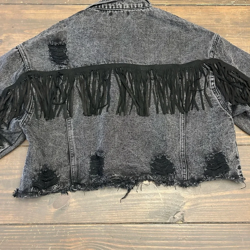 Shein Distressed, Thrashed Black Denim Jacket, Holes Cropped Fringe Size Large - Picture 10 of 13